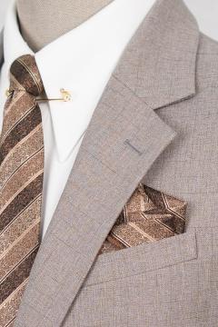 Bộ Suit Nâu Nhạt Hoạ Tiết Kẻ Classic Fit TGS382